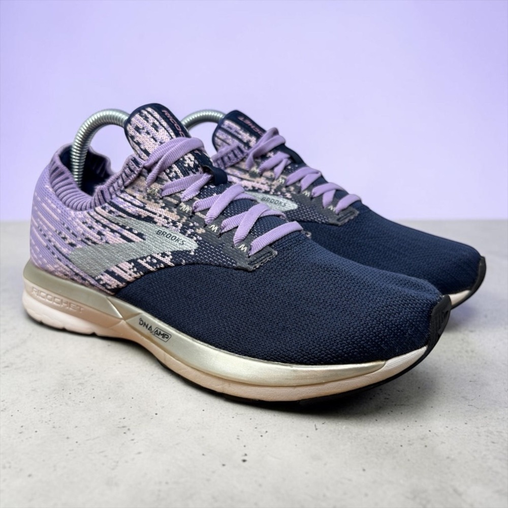 Brooks Ricochet Running Shoes Womens 8.5 Navy Purple DNA AMP 1202821B575
